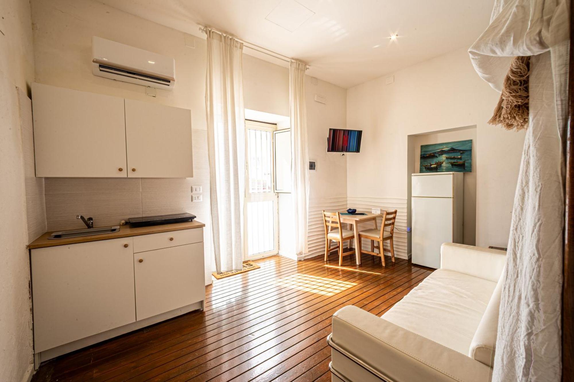 Mh Suites Rooms Apartments Bacoli Exteriér fotografie